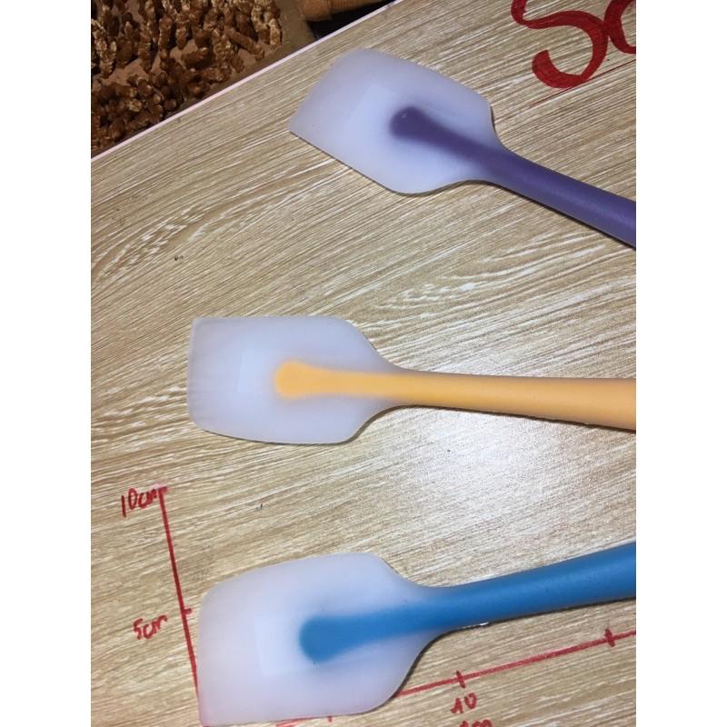 Muỗng vét kem silicon