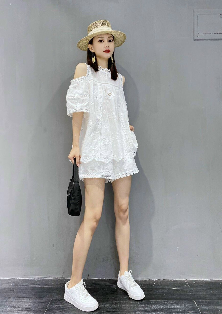 SÉT BỘ SHORT XÔ THÊU VAI CUTOUT