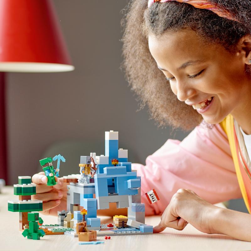 Đồ Chơi LEGO Minecraft Đỉnh Núi Băng Giá 21243