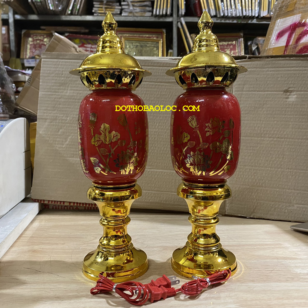 Đèn thờ phú quý cao 30cm ngang 9cm