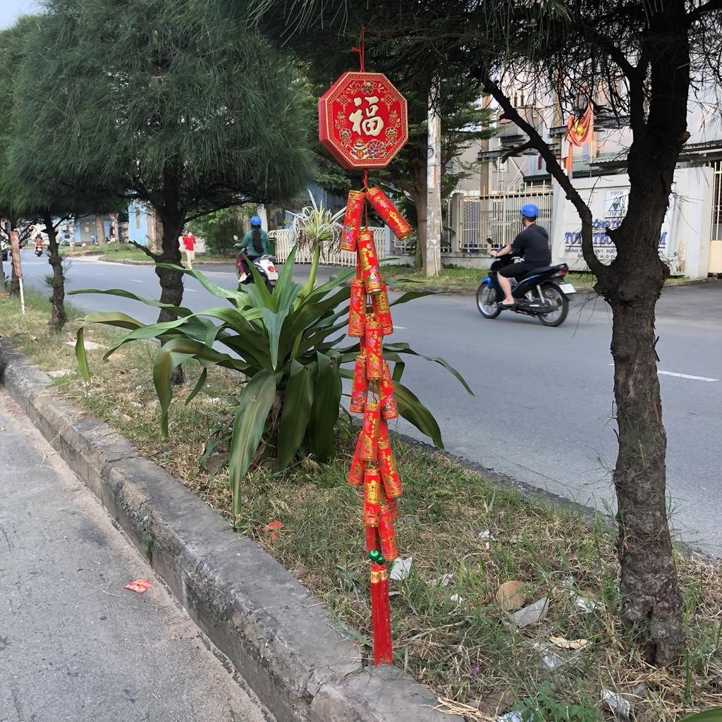 Chùm pháo giả trang trí tết