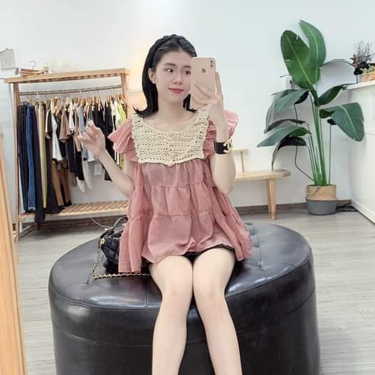 Áo bánh bèo cổ ren