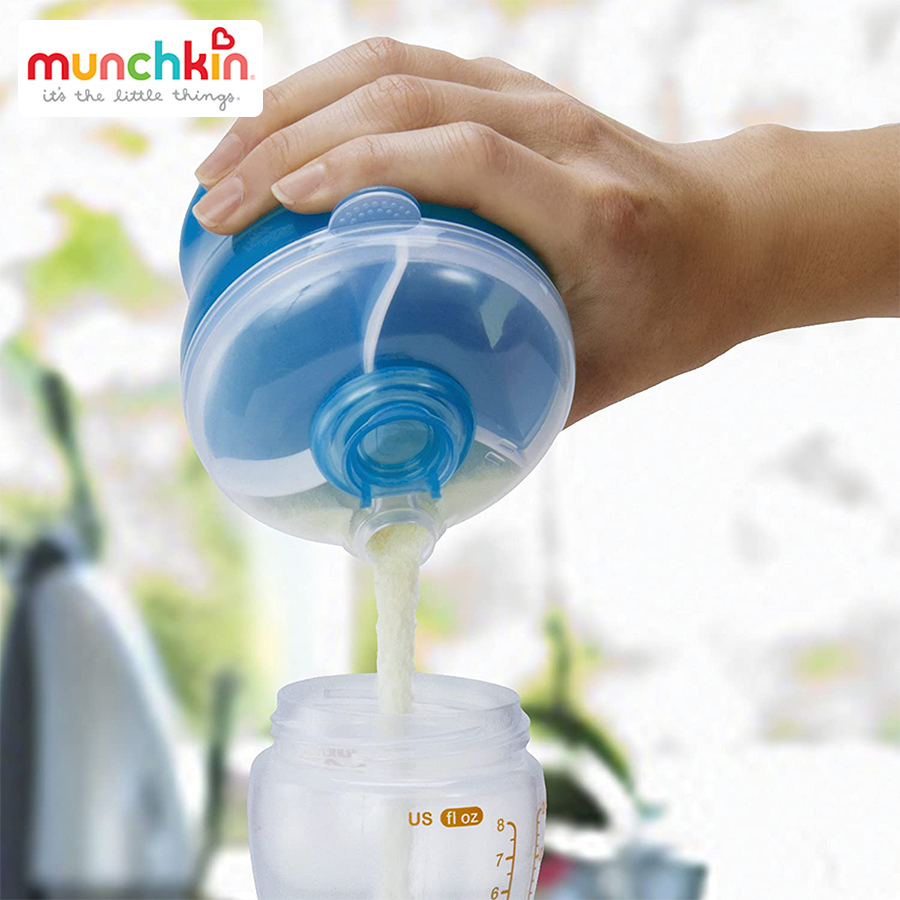 Hộp Chia Sữa Munchkin MK44923 (Mẫu Ngẫu Nhiên)