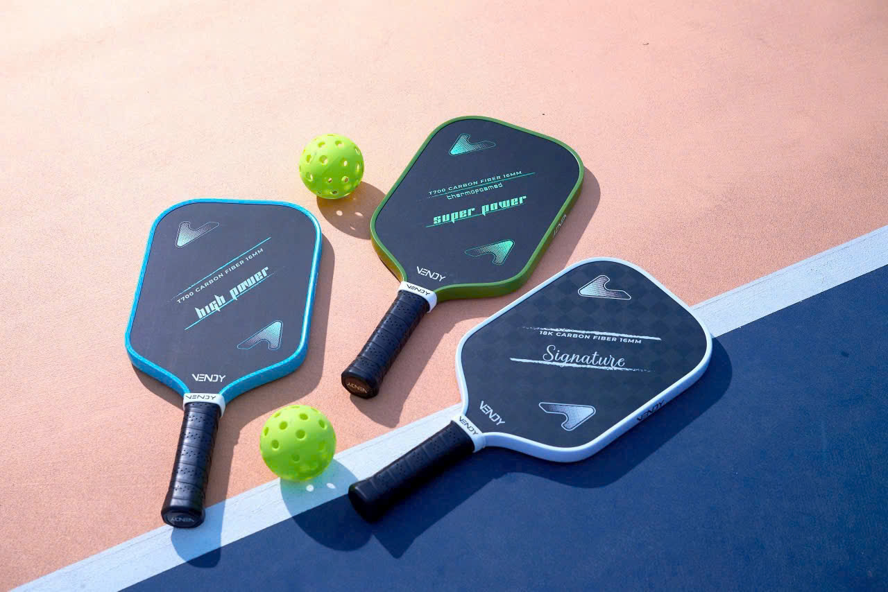 Vợt Tập Pickleball VENDY Signature 18K Carbon Fiber 16mm - Hàng Chính Hãng (1 Cái)