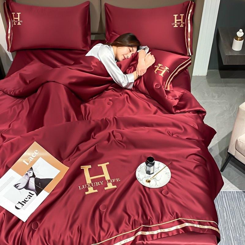 Bộ chăn ga gối phi lụa thêu chữ H-LUXURY Life sang trọng mềm mịn