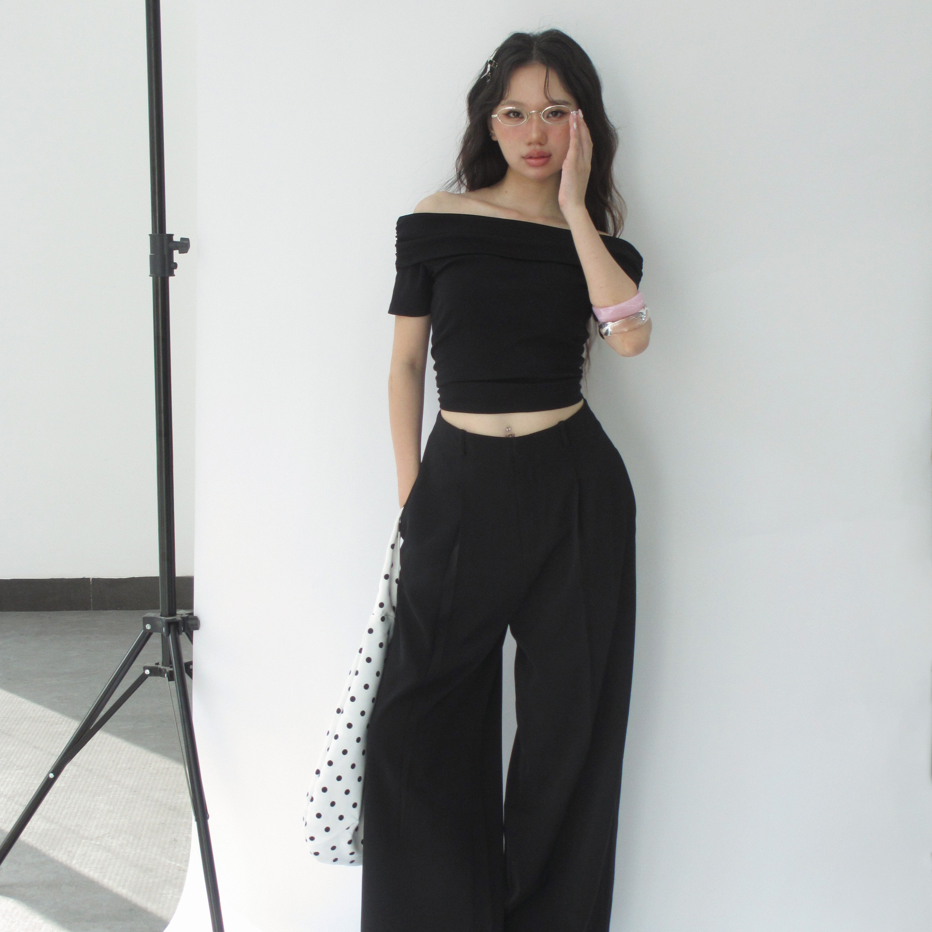 DOTTIE - Áo kiểu hở vai - Đen - T1114