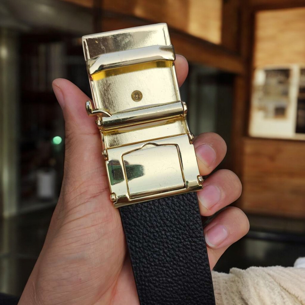 Dây lưng da cá sấu bản lớn phù hợp bụng bia. Da bụng có vân đẹp linh hoạt!