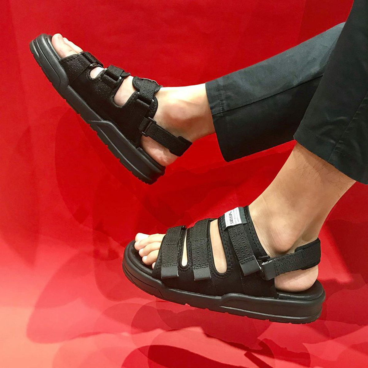 Giày sandal nữ đi học hiệu Vento NV1001BB