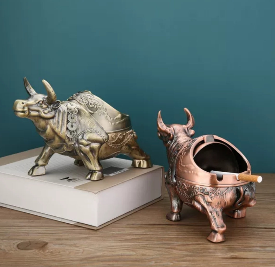 Gạt tàn hình trâu bằng hợp kim mới 4 màu
