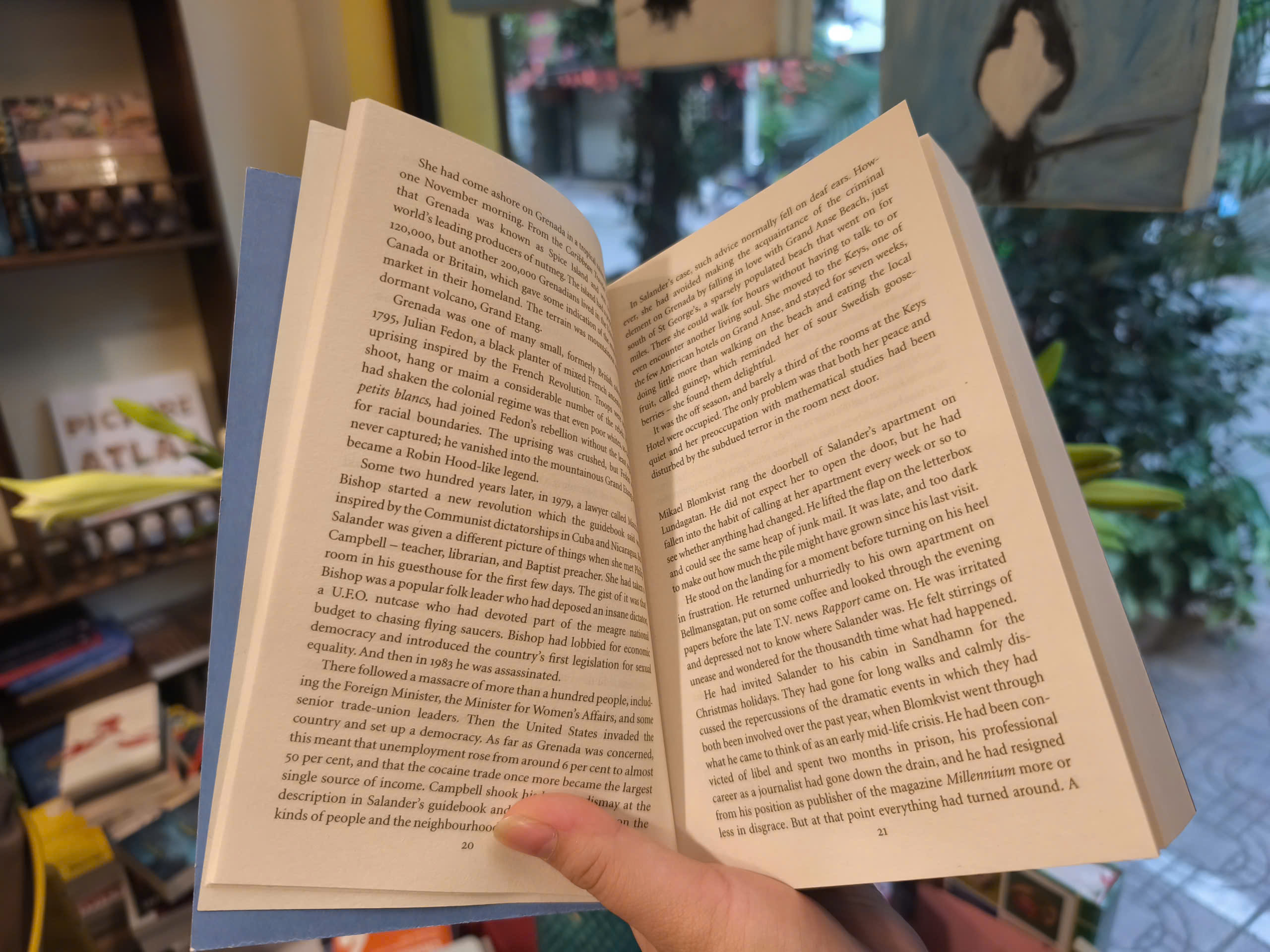 Sách - The Girl Who Played with Fire by Stieg Larsson | Mystery Thriller / Ngoại văn Nhập khẩu UK