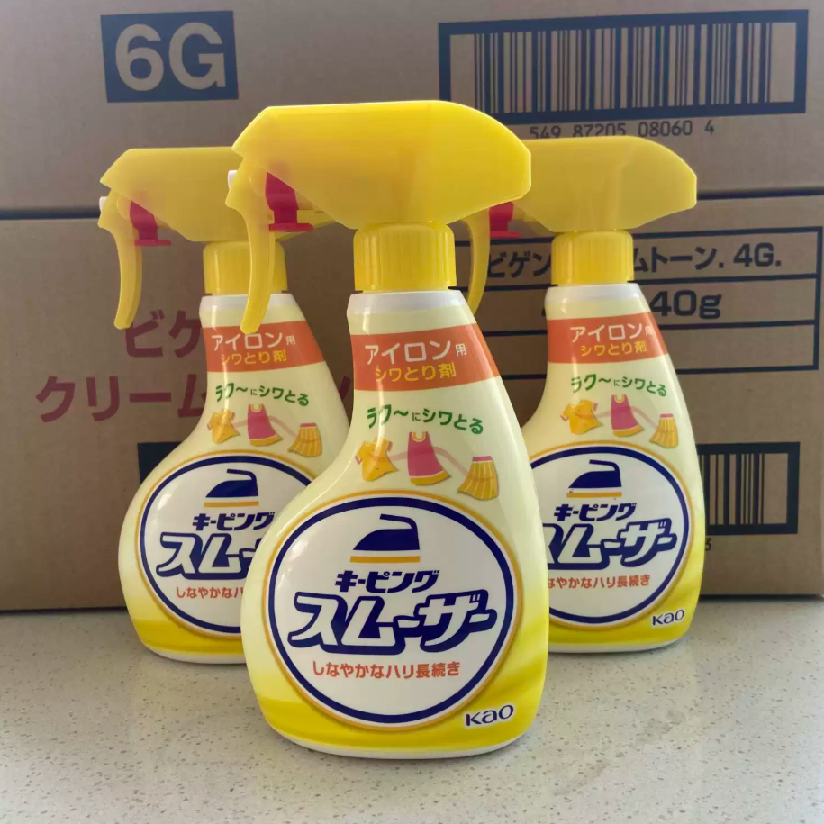 Xịt thơm làm phẳng và chống nhăn quần áo Kao Nhật Bản 400ml