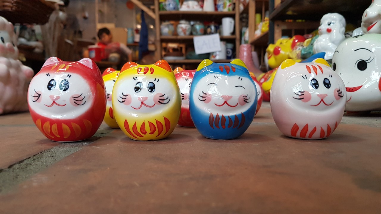 Heo đất tiết kiệm hình mèo trứng mini cute, gốm Bát Tràng, dễ thương nhiều màu, món quà xinh xắn tặng các bé, bạn bè. Giao màu ngẫu nhiên hoặc liên hệ shop để chọn mẫu. Giao từ HCM
