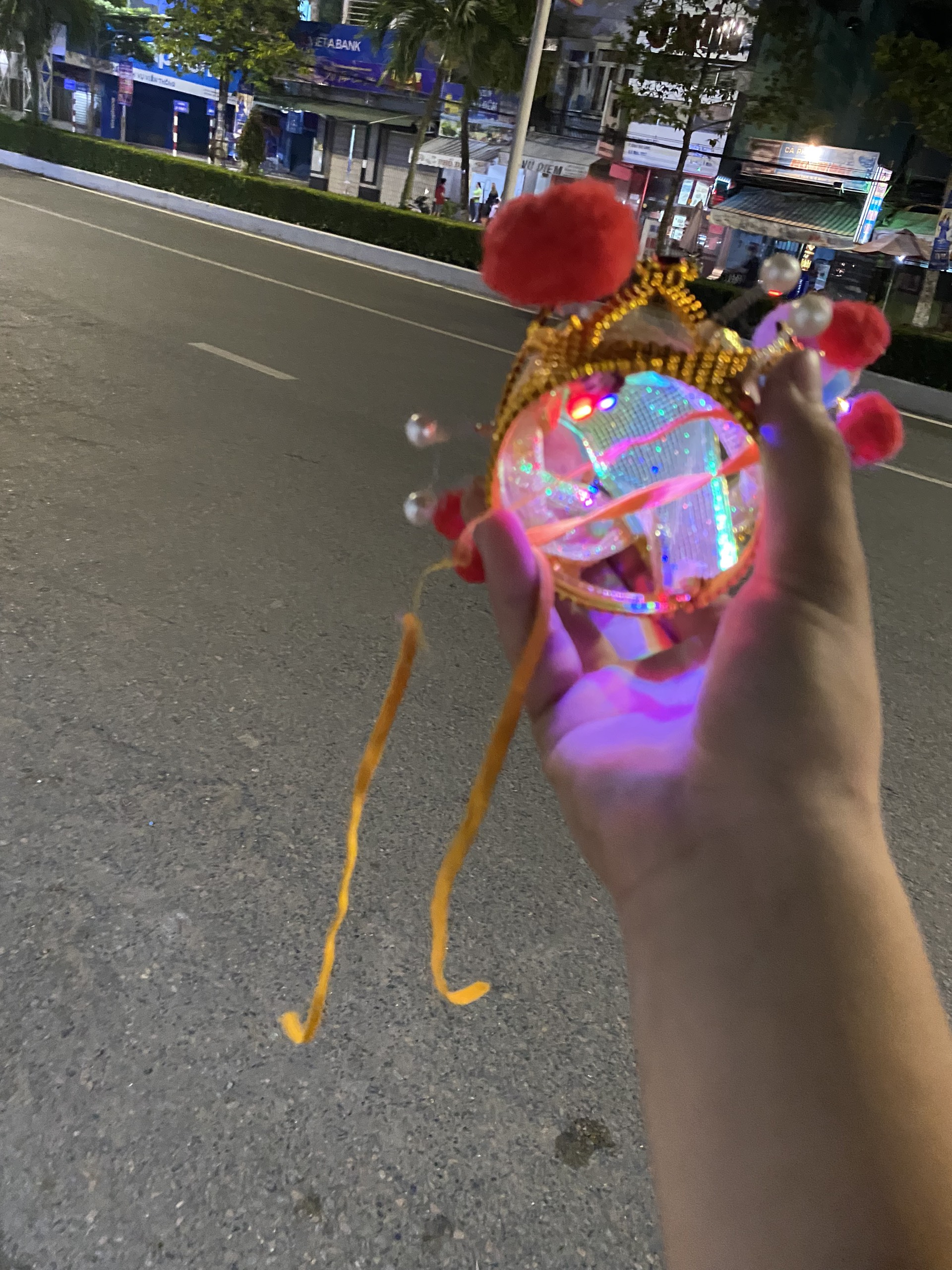 Đồ chơi mão tôn ngộ không có đèn siêu xịn