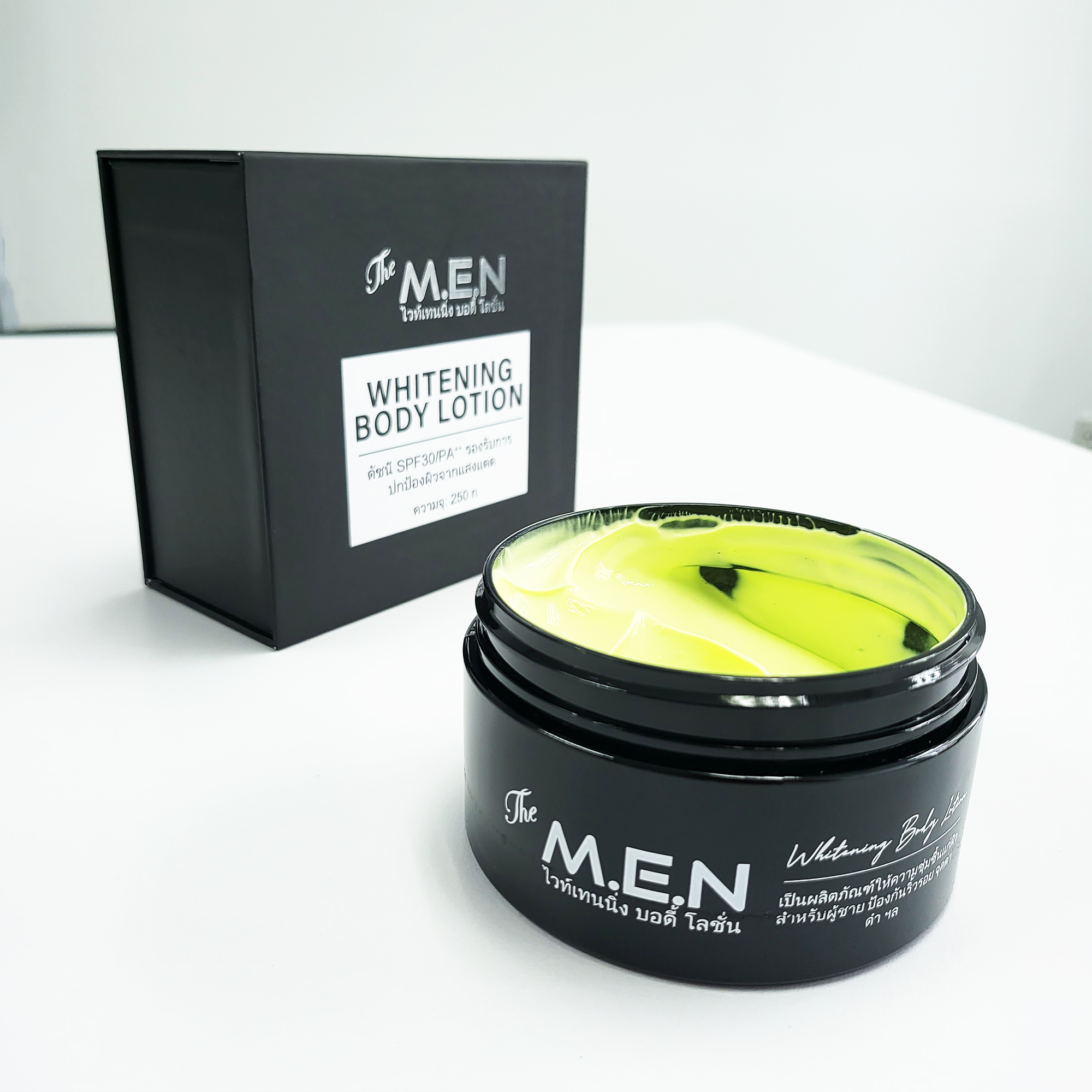 Combo Sữa tắm The MEN Thailand trắng da toàn thân, giảm viêm nang lông, làm sạch da và Kem Body Lotion The MEN Thailand dưỡng thể trắng da, làm mềm mịn trắng hồng và giảm thâm nám vùng nhạy cảm như mông nách bẹn cho nam giới 