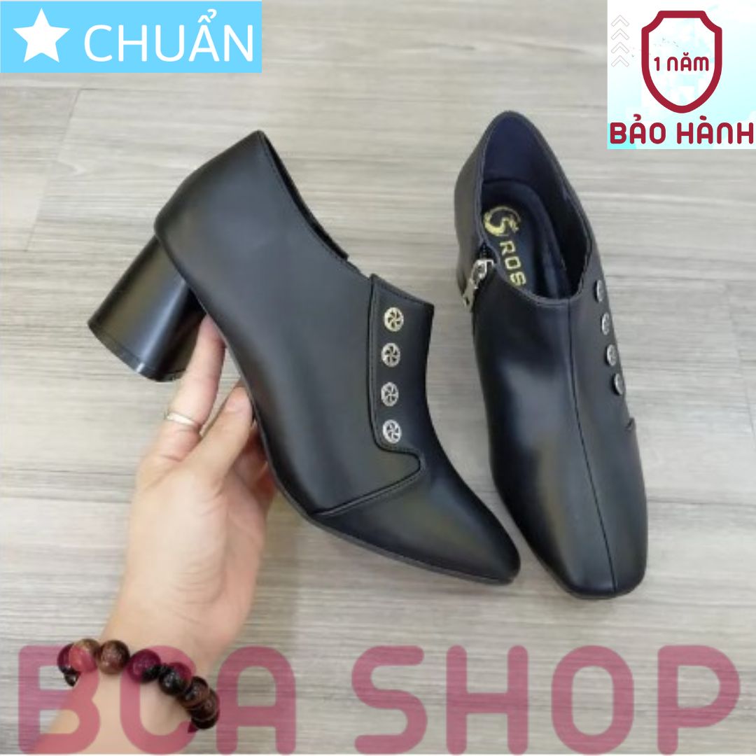 Giày bốt nữ cổ thấp 5p RO289 ROSATA tại BCASHOP mũi vuông nhẹ, phối 3 nút lạ mắt và cá tính - màu đen