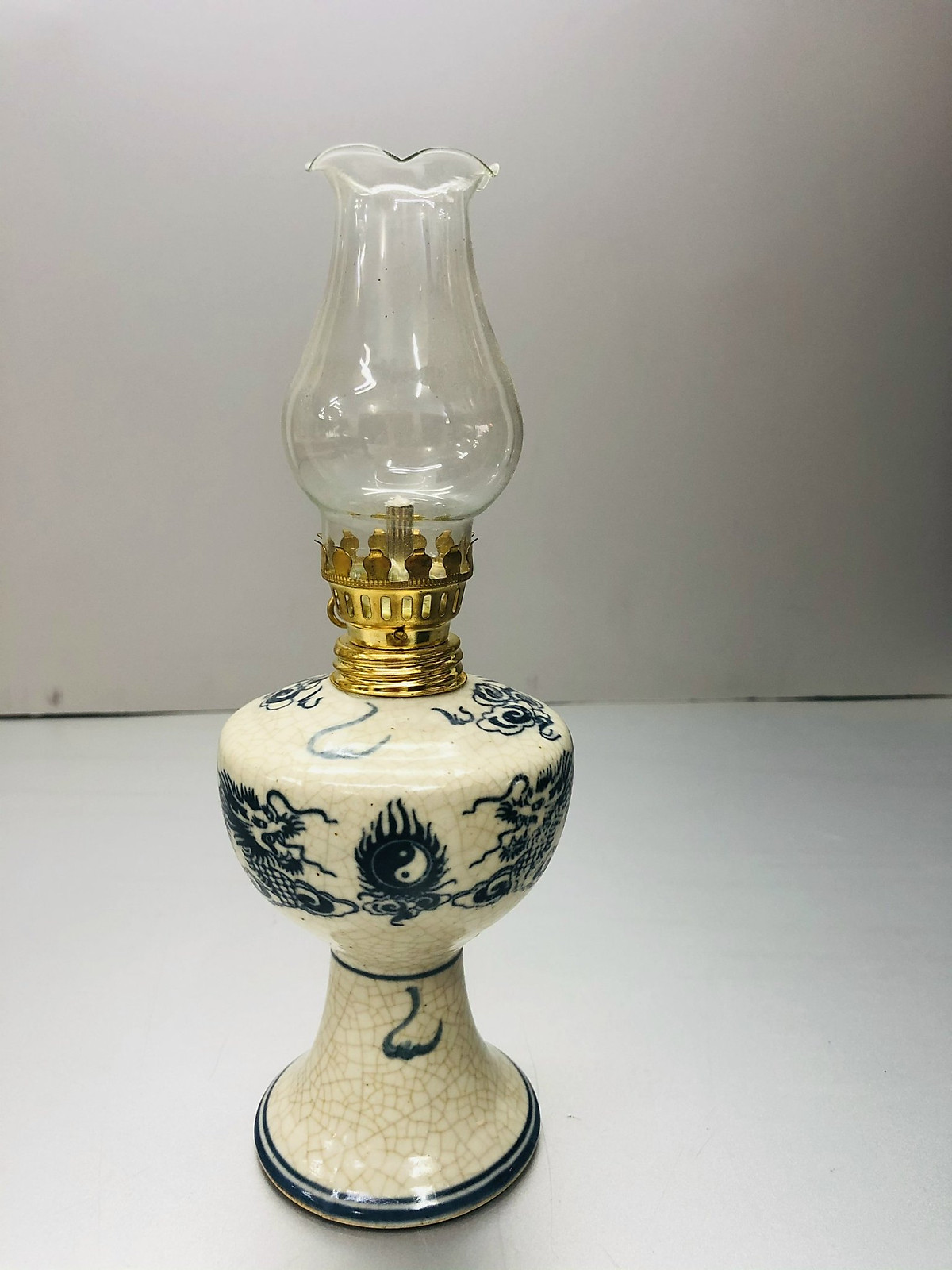 Đèn Thờ đốt Dầu men rạn vẽ Rồng