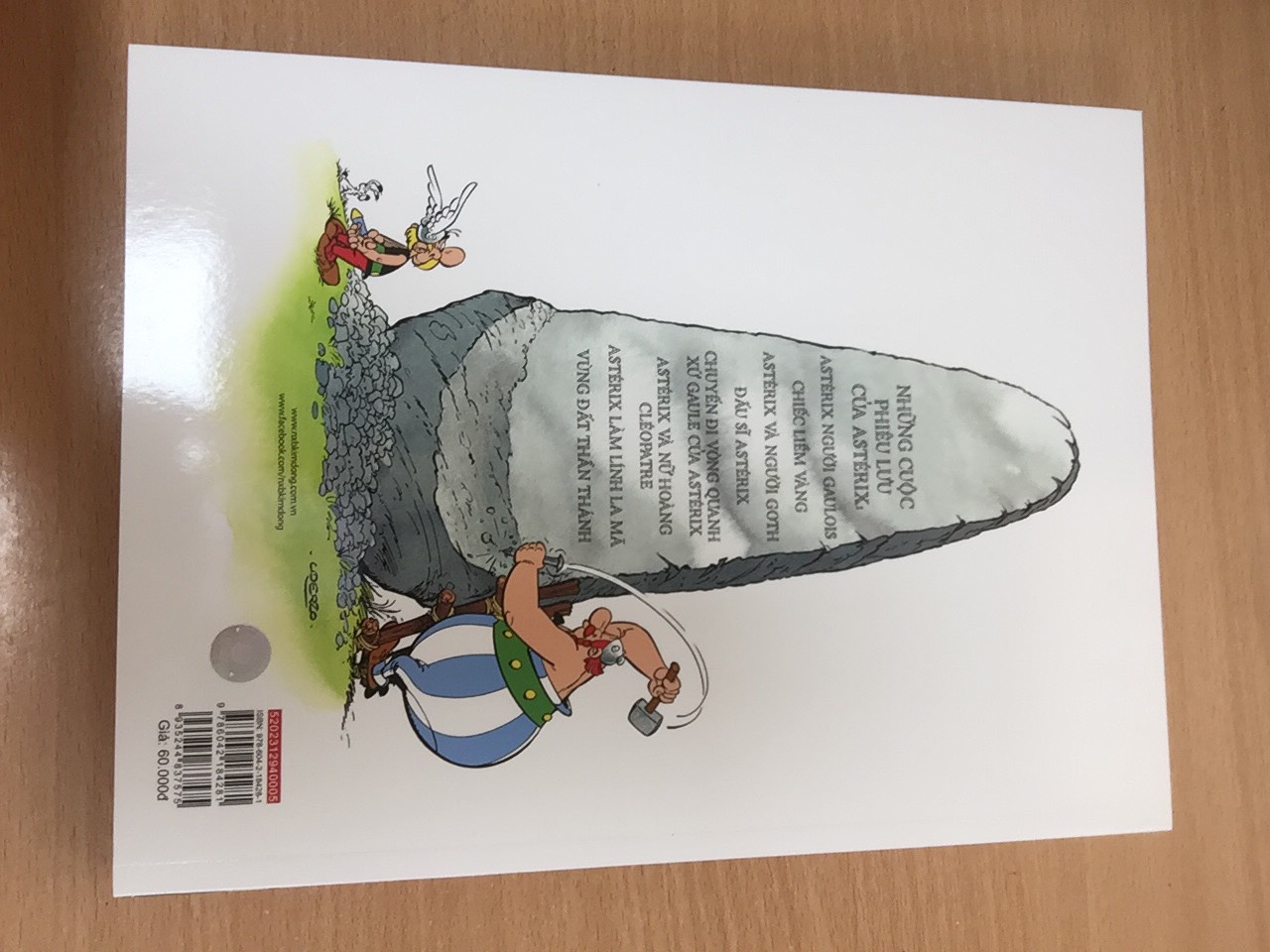 ASTÉRIX - ĐẤU SĨ ASTÉRIX