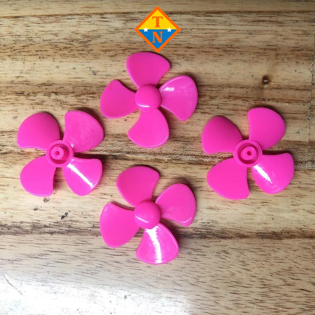 Cánh quạt nhựa mini 4 cánh, trục 2mm màu ngẫu nhiên