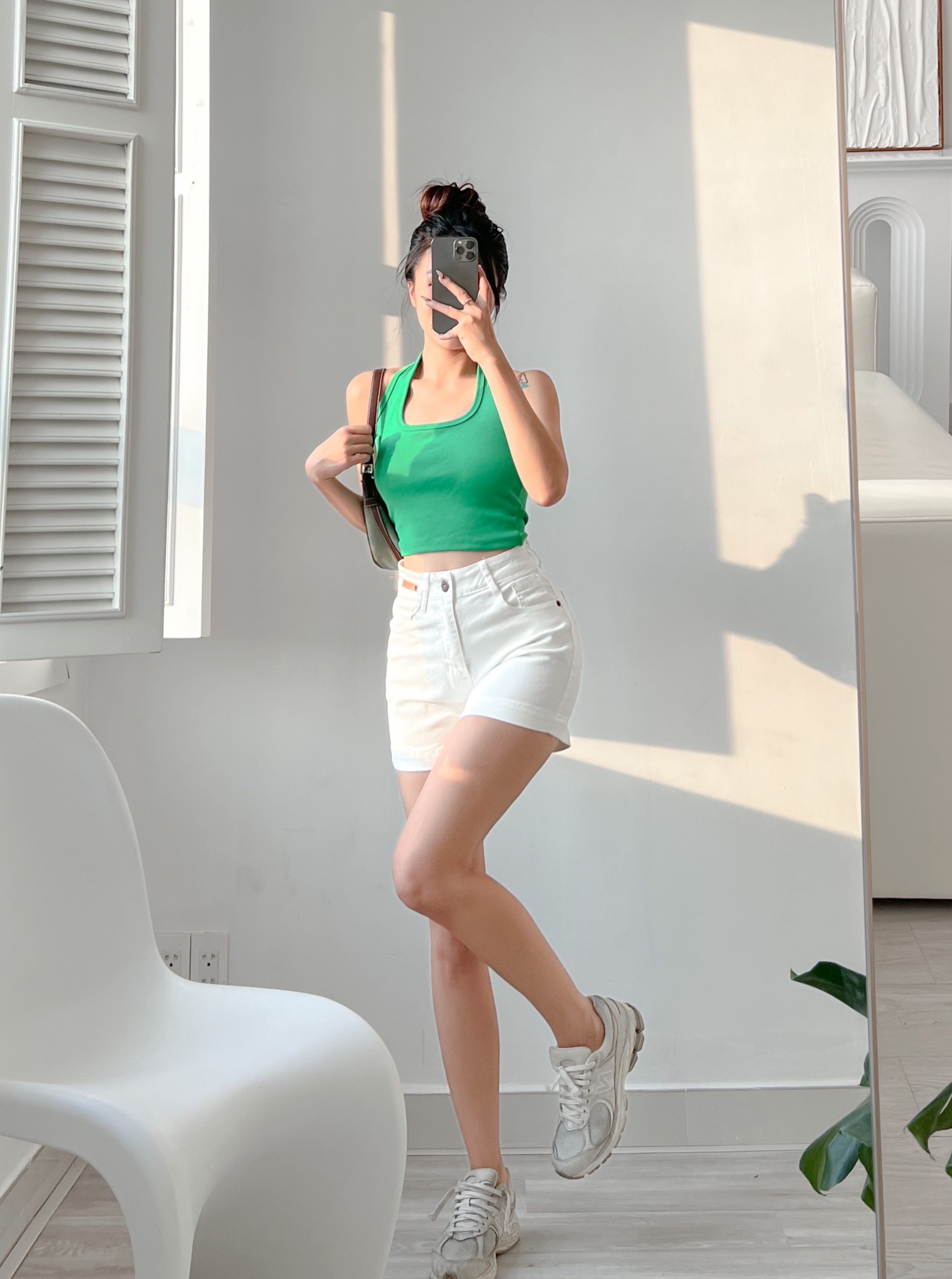 Quần đùi short jeans trắng lưng siêu cao tôn dáng co giãn 4 chiều ôm eo thoải mái mẫu thiết kế HQJeans HQ101