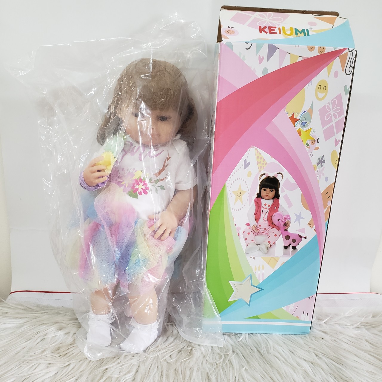 Búp Bê Tái Sinh Thân Nhựa Mềm Mại Bé Bậm Môi 55 cm = 22 inch KEIUMI Reborn Silicon Vinyl Doll PVN4700