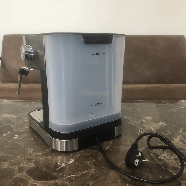 Máy pha cà phê Espresso nhãn hiệu BioloMix CM6866 công suất 1050(W) với thiết lập hệ thống tạo bọt sữa - HÀNG NHẬP KHẨU