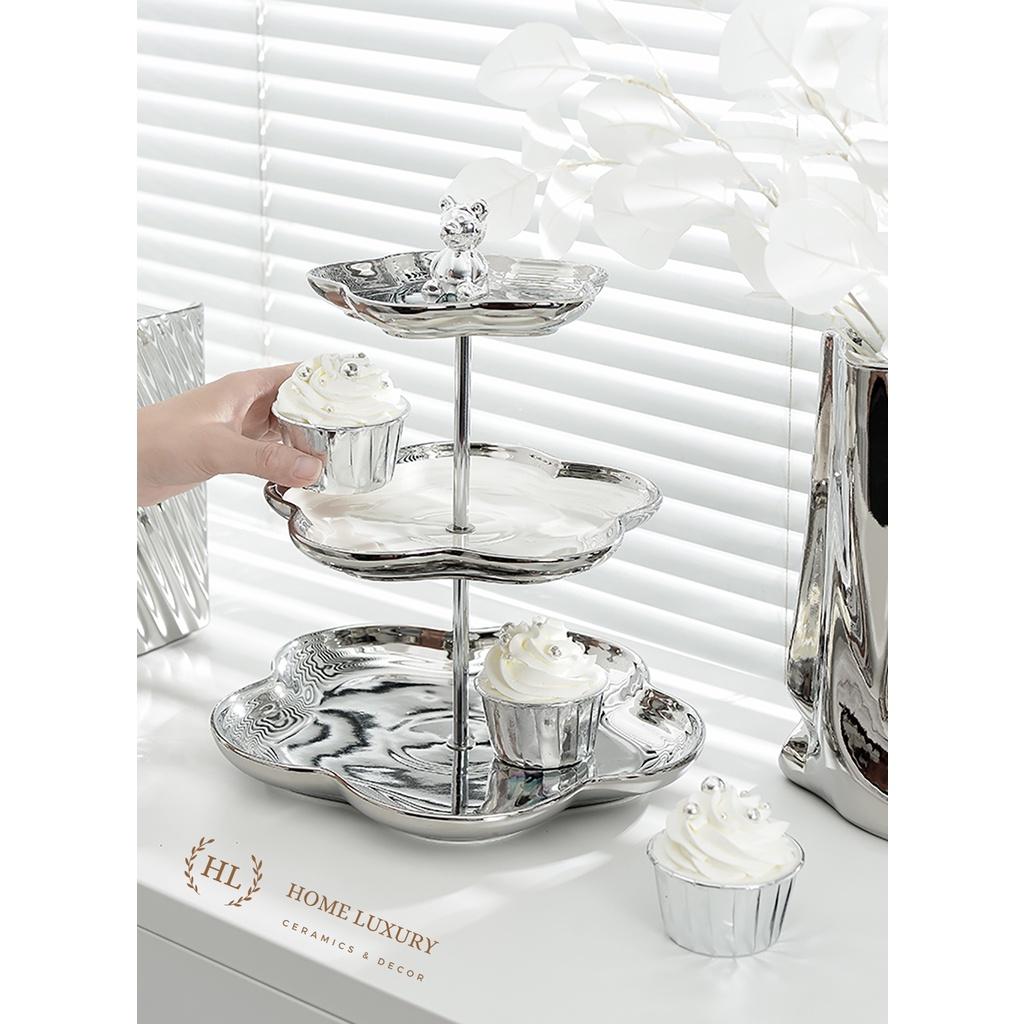 ĐĨA 3 TẦNG SỨ CHO SỰ KIỆN TIỆC CƯỚI HÌNH GẤU - HƯƠU PHONG CÁCH RETRO