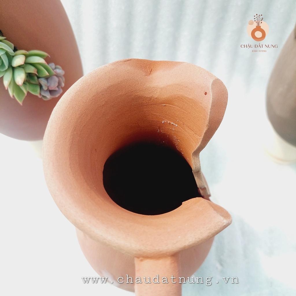 Chậu đất nung - Bình sữa xẻ 1029, miệng chậu 10cm, chiều cao 29cm