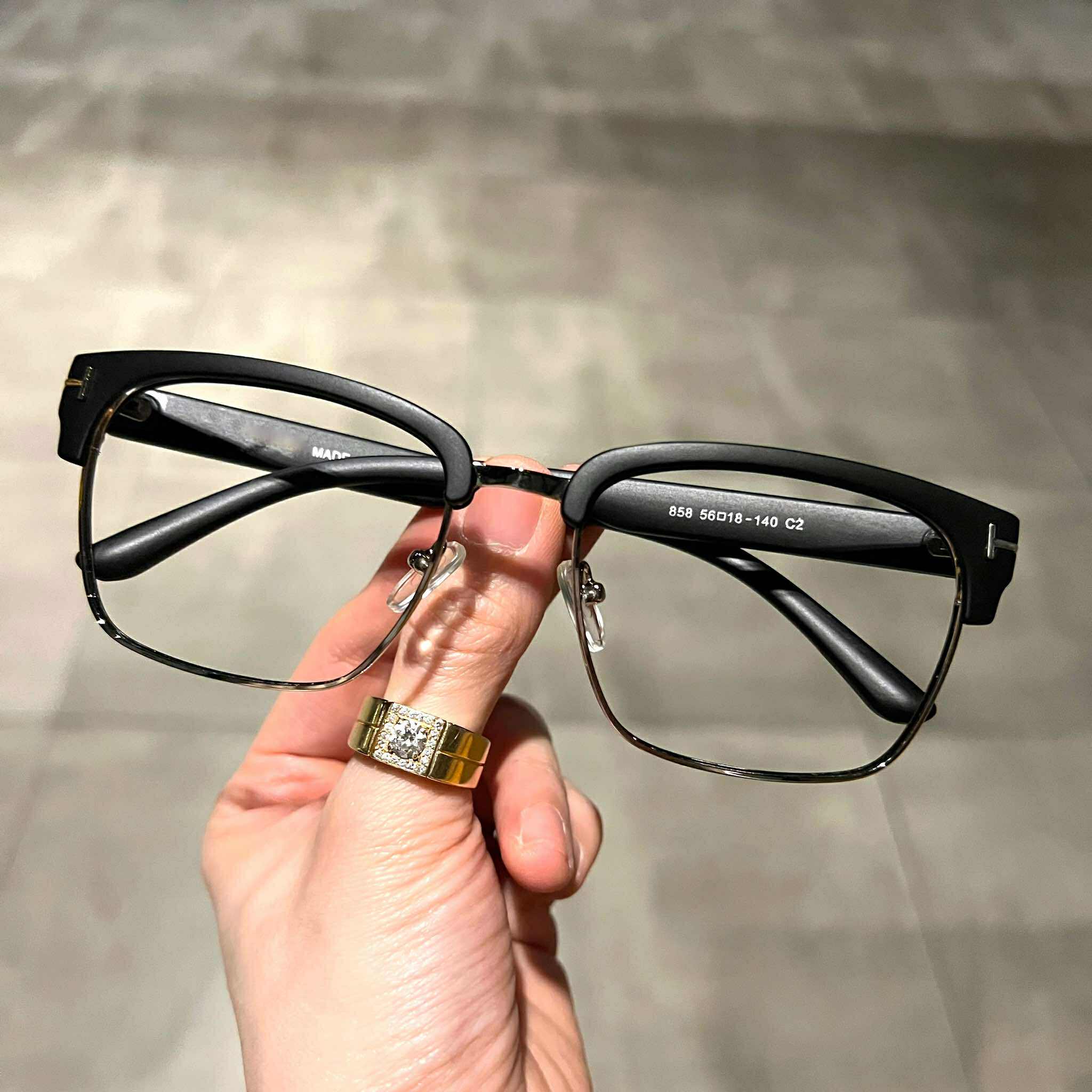 Kính mắt thời trang nam nữ dáng vuông form to nửa viền gọng nhựa chắc chắn