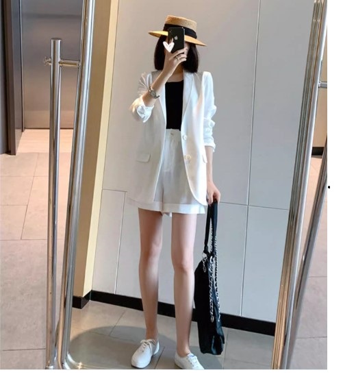 Set bộ gồm áo khoác vest kèm quần short lưng chun, chất linen bột premium, trẻ trung, năng động 2025