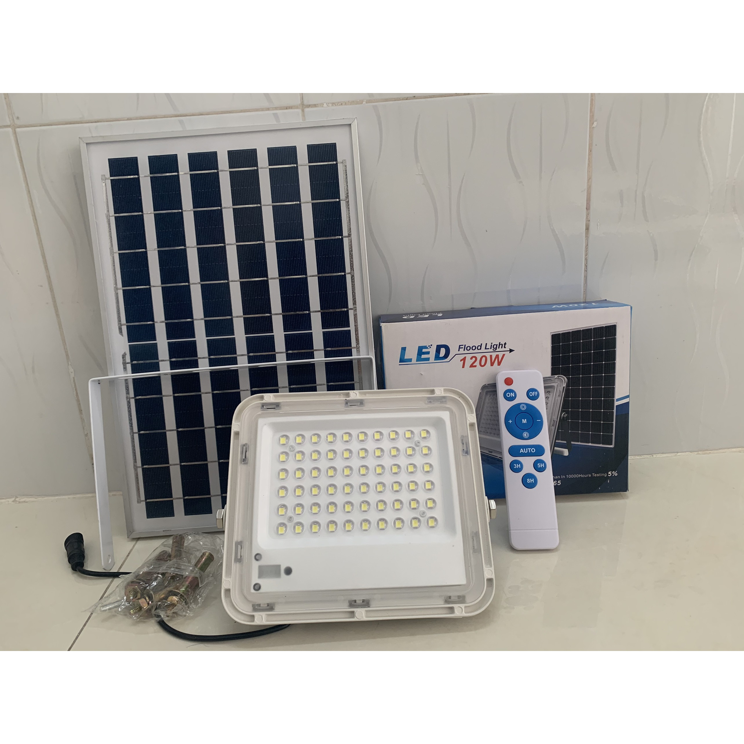 Đèn Pha Năng Lượng Mặt Trời , Chống Chói Công Suất 120W