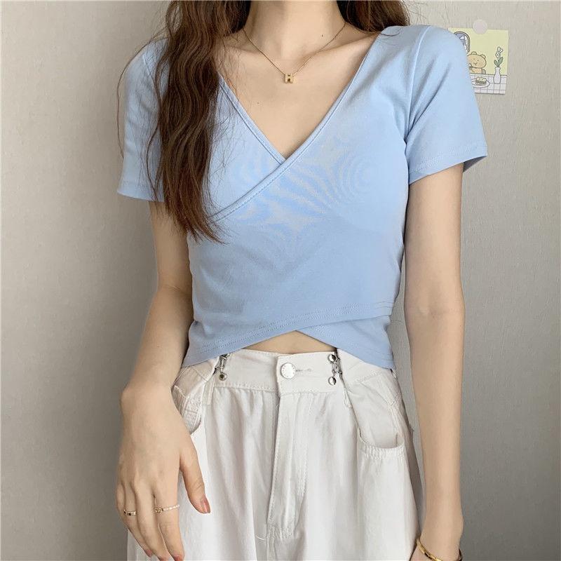 Áo phông croptop nữ cổ tim mùa hè 2022