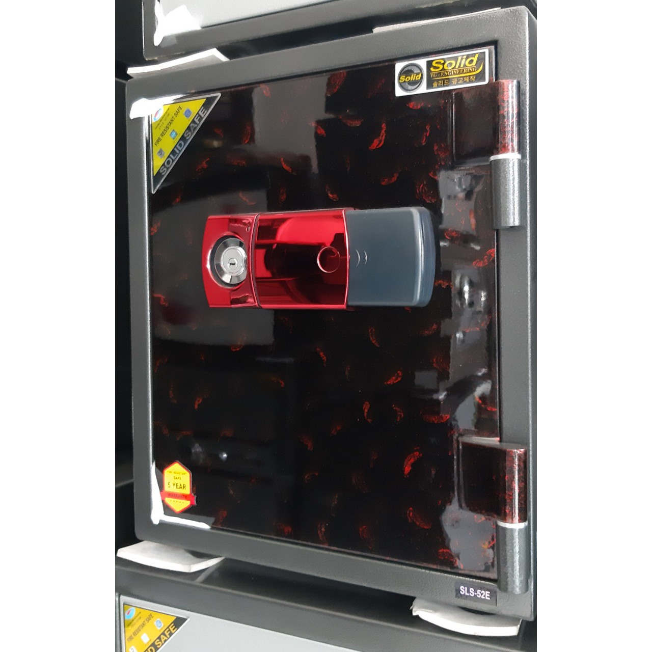 Két Sắt Hàn Quốc Solid SLS-52E Sơn Mài Màu Đỏ 85kg