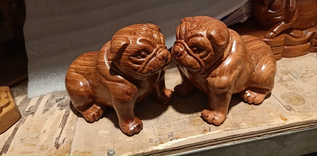 Cặp tượng cún chó con bằng gỗ hương đá kt 15×10×9cm