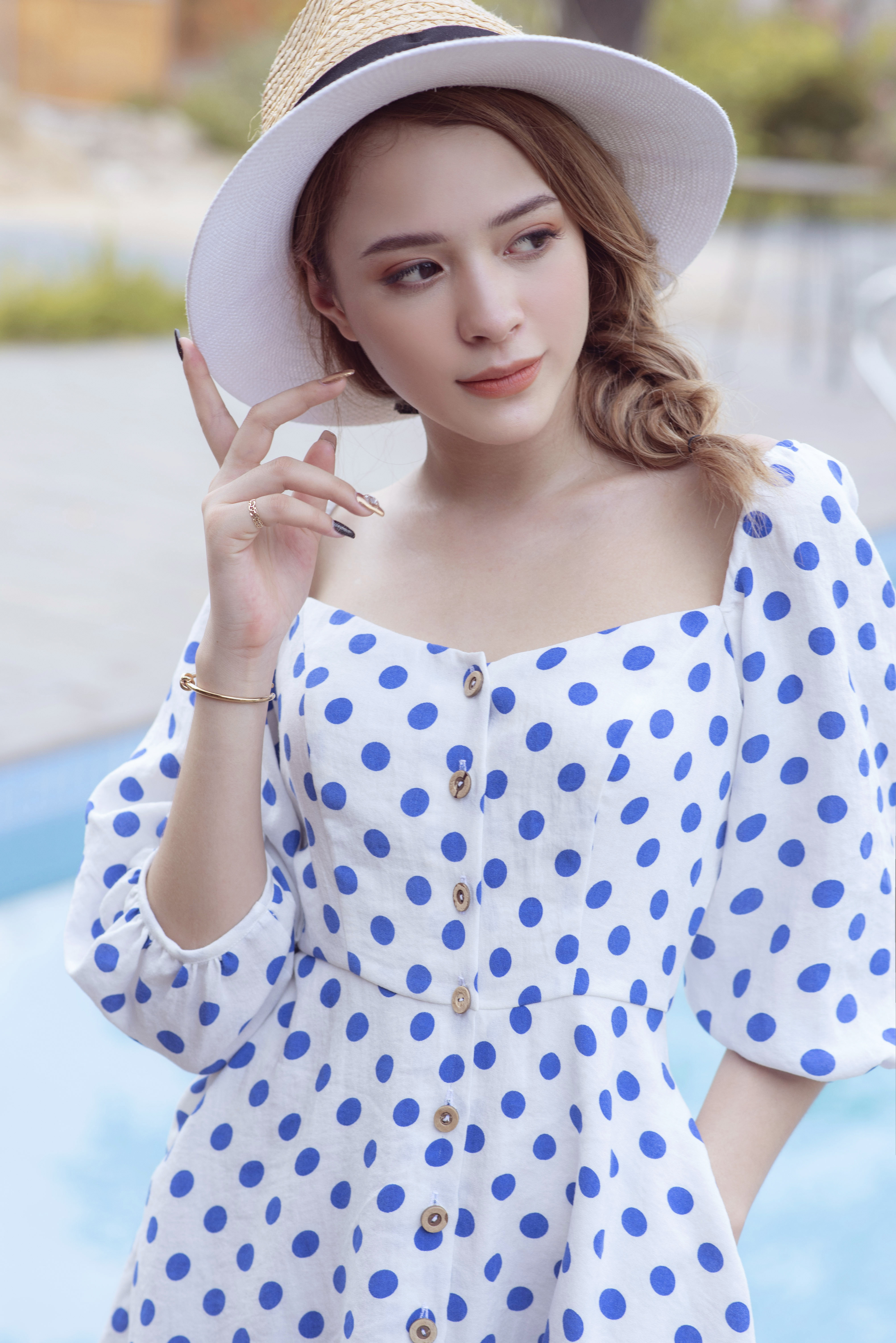 Đầm chấm bi xanh
