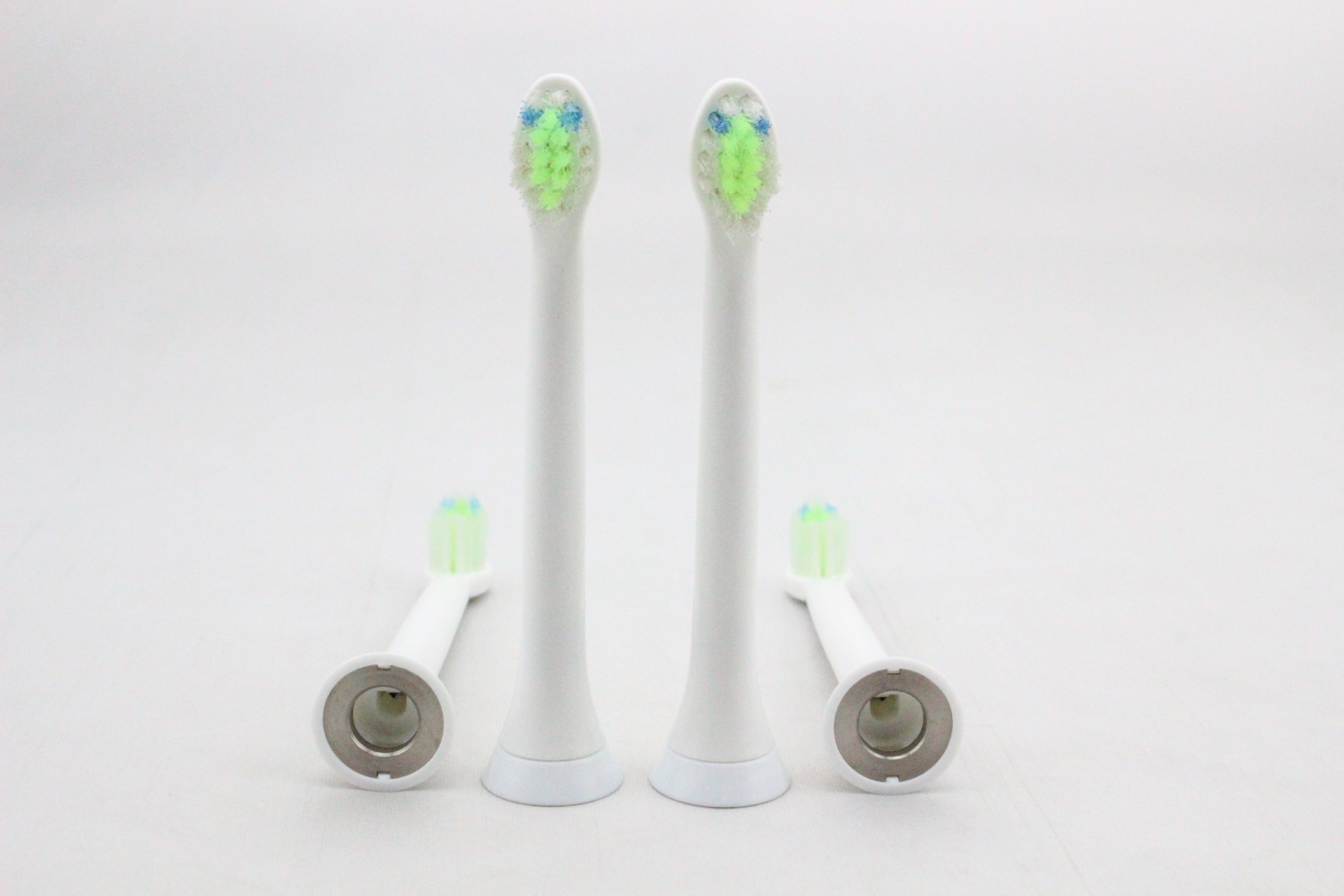 Cho máy Philips Sonicare, Bộ 4 đầu bàn chải đánh răng điện HX-6074, dòng máy HX3, HX6, HX7, HX8, HX9, R, FlexCare +, FlexCare, HealthyWhite, HydroClean, EasyClean, DiamondClean-Cho răng nhạy cảm, mát xa nướu lợi