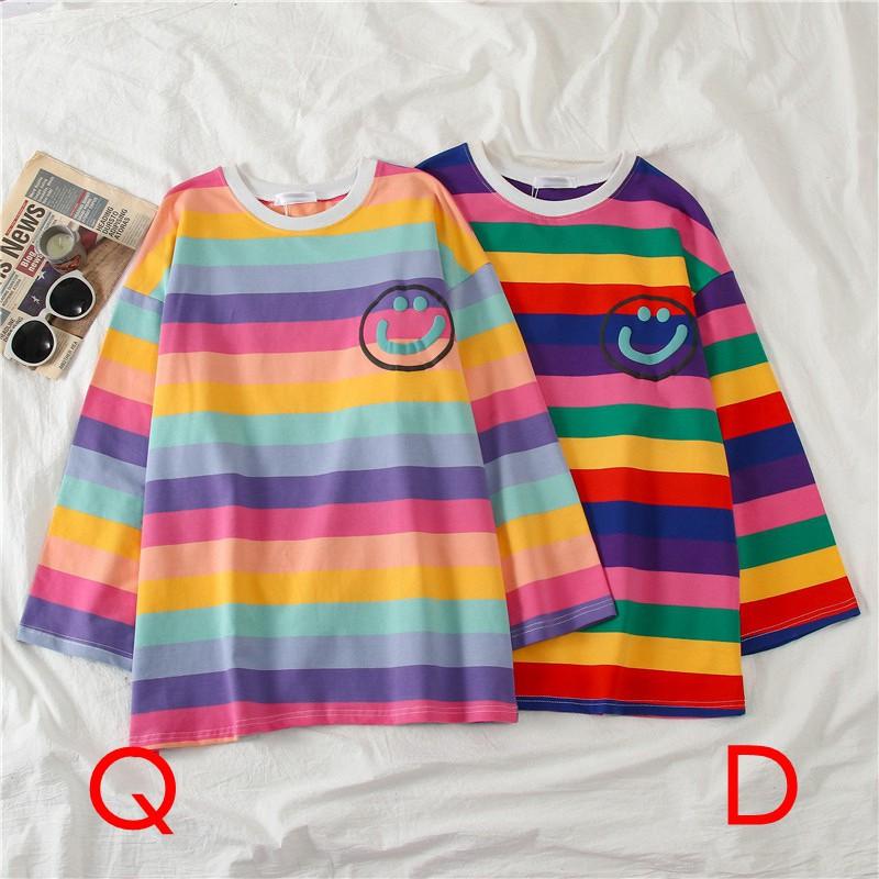 Áo thun dáng rộng tay dài phối hoạ tiết kẻ sọc