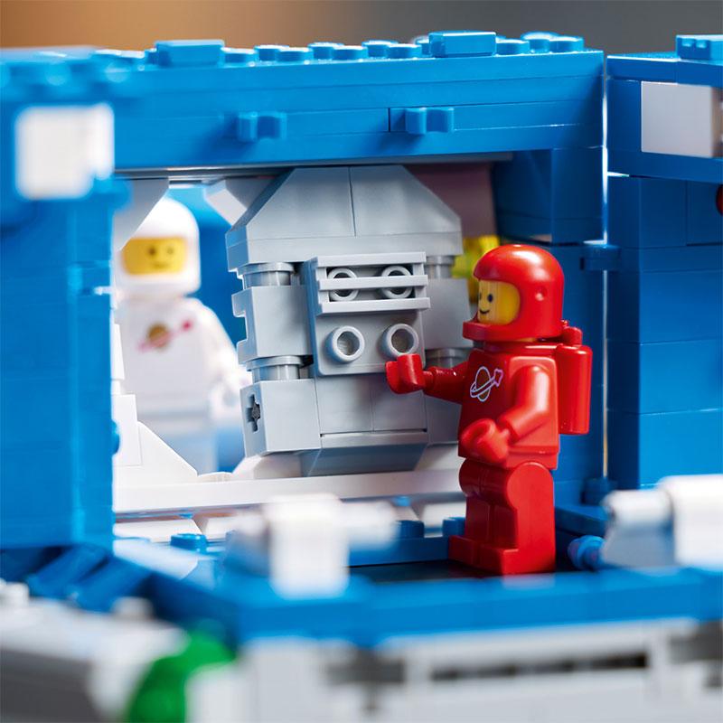 Đồ Chơi LEGO ADULTS Phi Thuyền Khám Phá Vũ Trụ 10497
