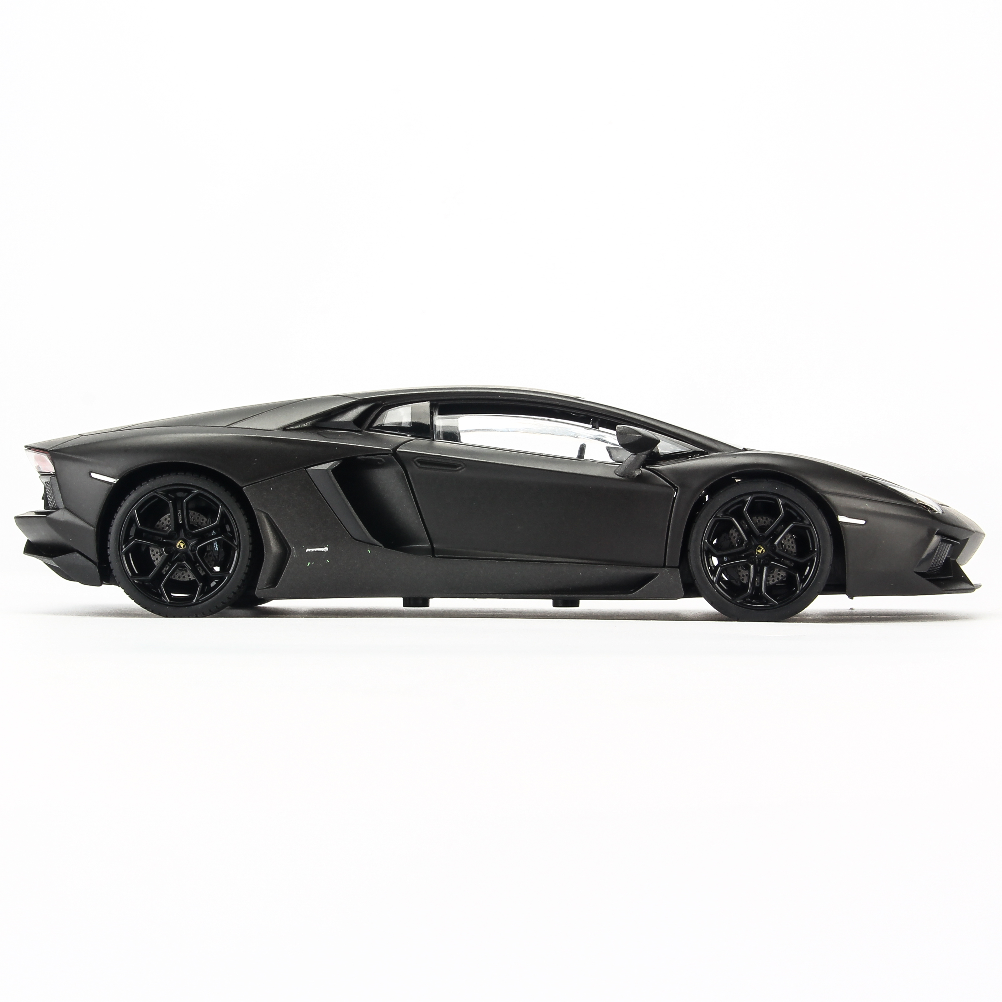 Mô hình xe Lamborghini Aventador LP700-4 1:24 Welly- 24033