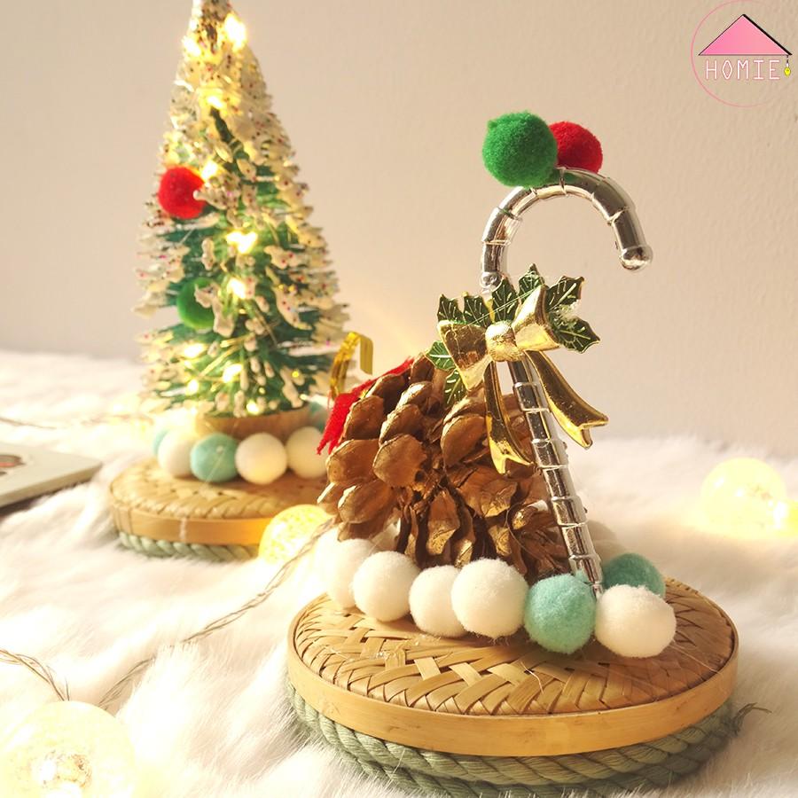 Vật dụng để bàn kèm đế trang trí Noel độc đáo