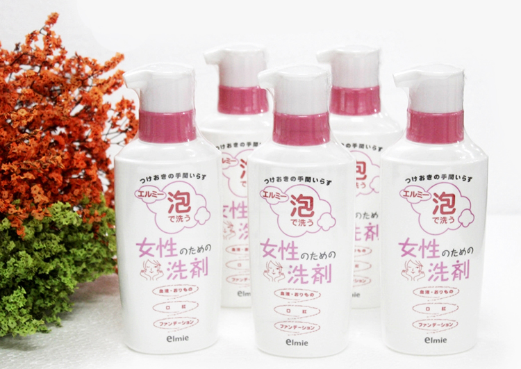Nước Giặt Đồ Lót Và Tẩy Các Vết Bẩn Siêu Mạnh Kose Chiết Xuất Từ Thiên Nhiên Kobini Nhật Bản