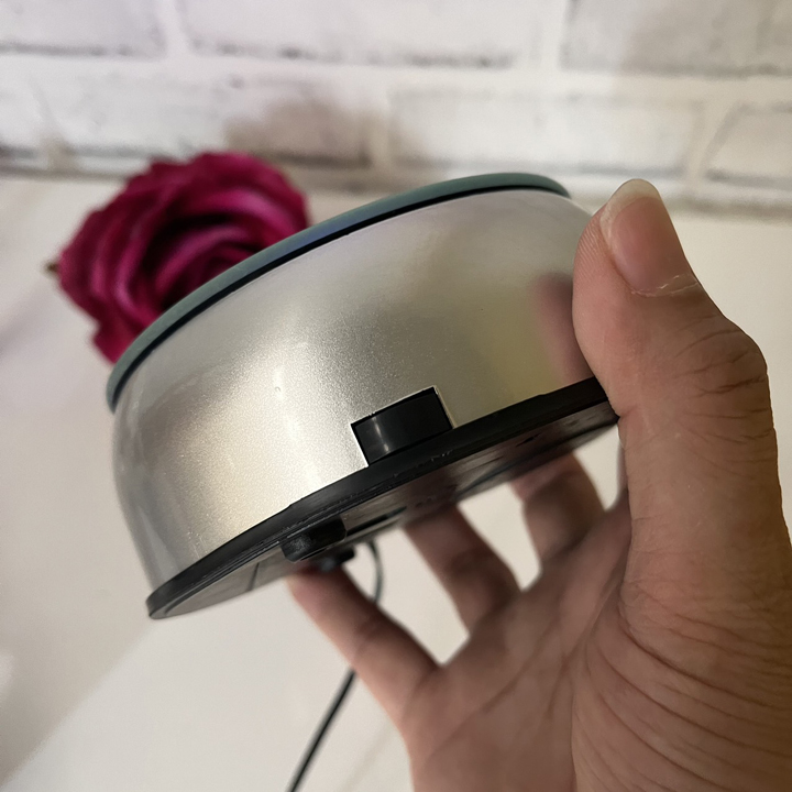 Đế xoay mặt gương có đèn led chưng sản phẩm - T0324