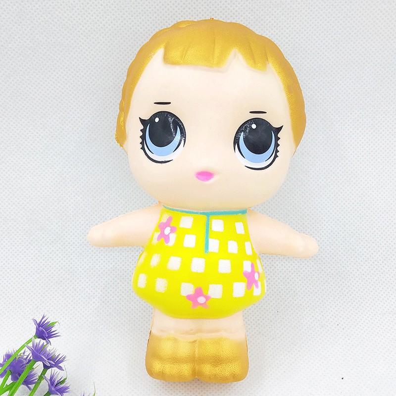 SquiShy EM BÉ TÓC  VÀNG