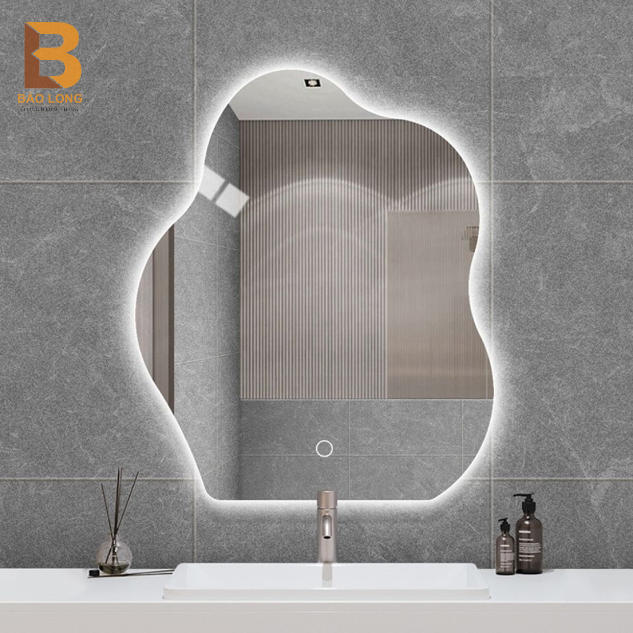 Gương nhà tắm cảm ứng LED, Gương treo tường thiết kế mới lạ, hiên đại Bảo Long