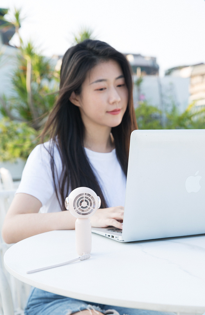 Quạt cầm tay 3life mới Ba tốc độ gió Quạt cầm tay USB có thể sạc lại cầm tay Thiết kế nhỏ gọn sử dụng du lịch ngoài trời