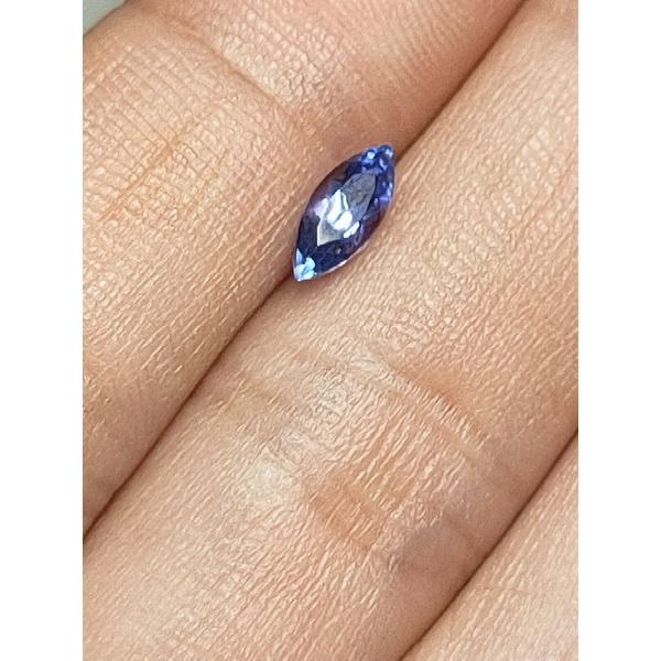 040- L HẠT TANZANITE STONE (THIÊN NHIÊN)