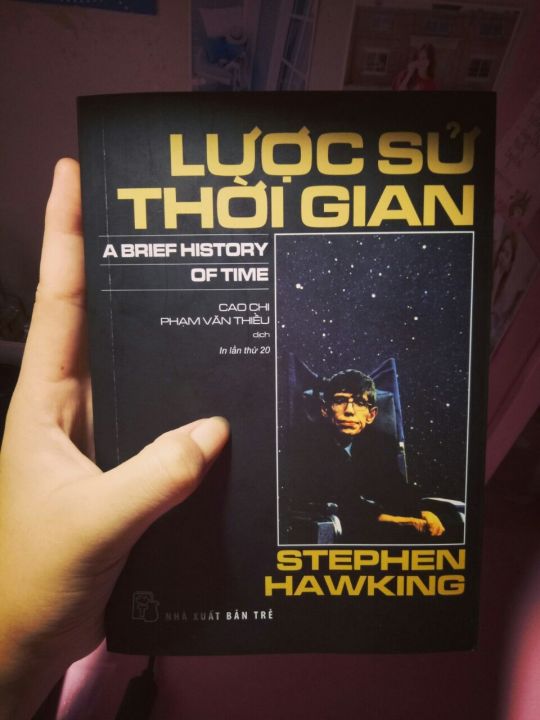 Trạm Đọc | Lược Sử Thời Gian + Vũ Trụ Trong Vỏ Hạt Dẻ