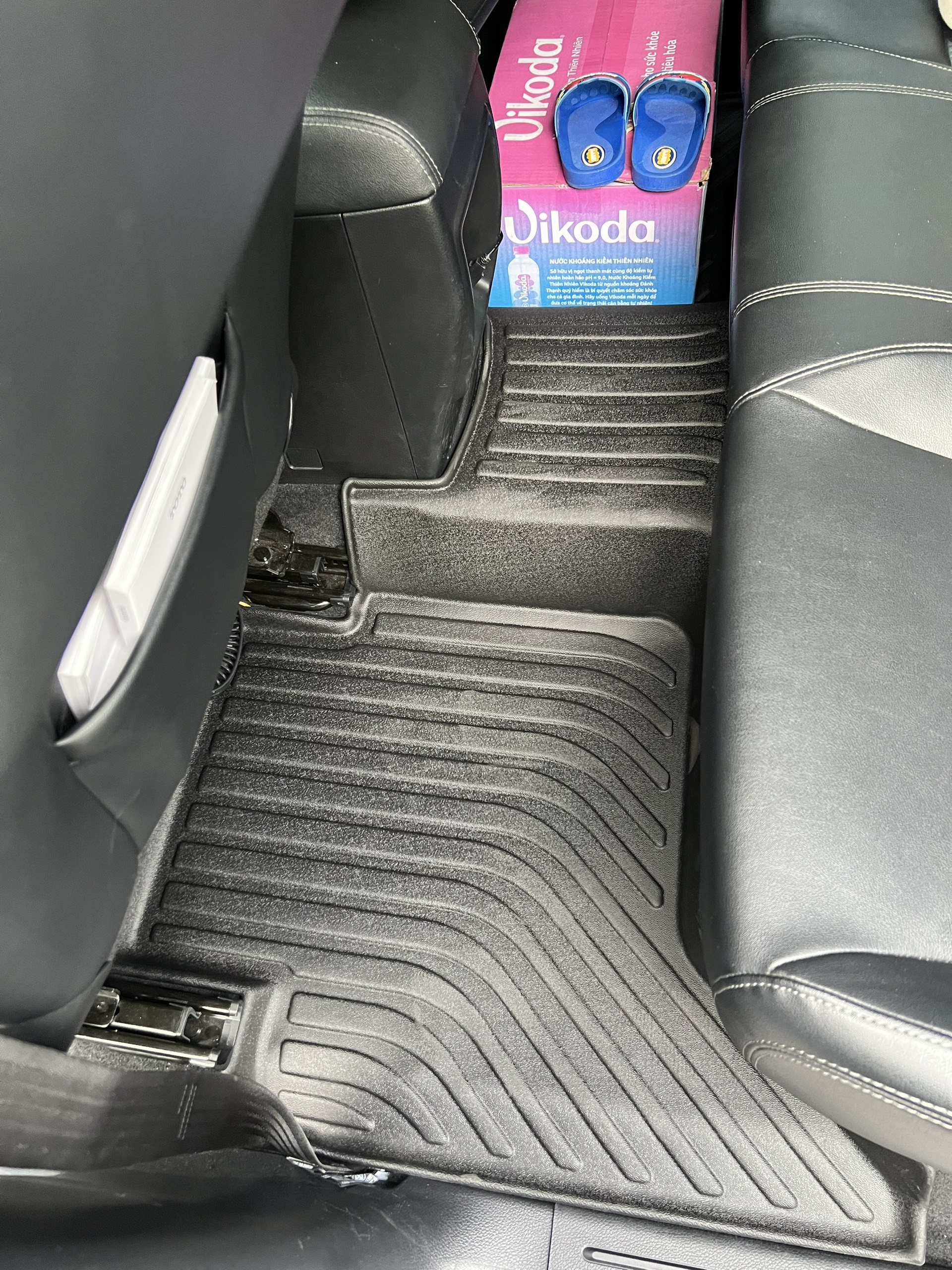 Thảm lót sàn xe ô tô Ford Ranger 2016-2021 Nhãn hiệu Macsim chất liệu nhựa TPE cao cấp màu đen