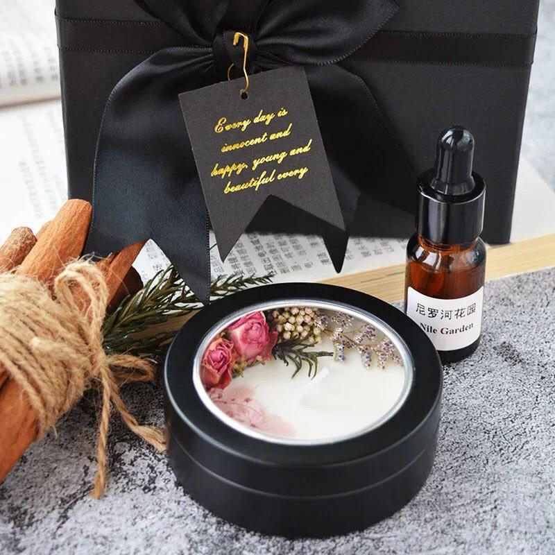 (Set hộp quà) Nến thơm hộp thiếc hoa khô thật sáp nến tự nhiên không khói
