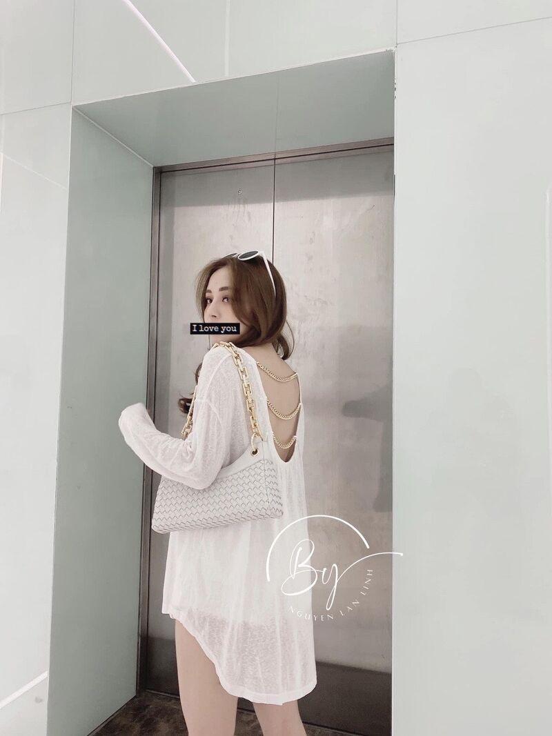 Áo thun dây xích đan lưng