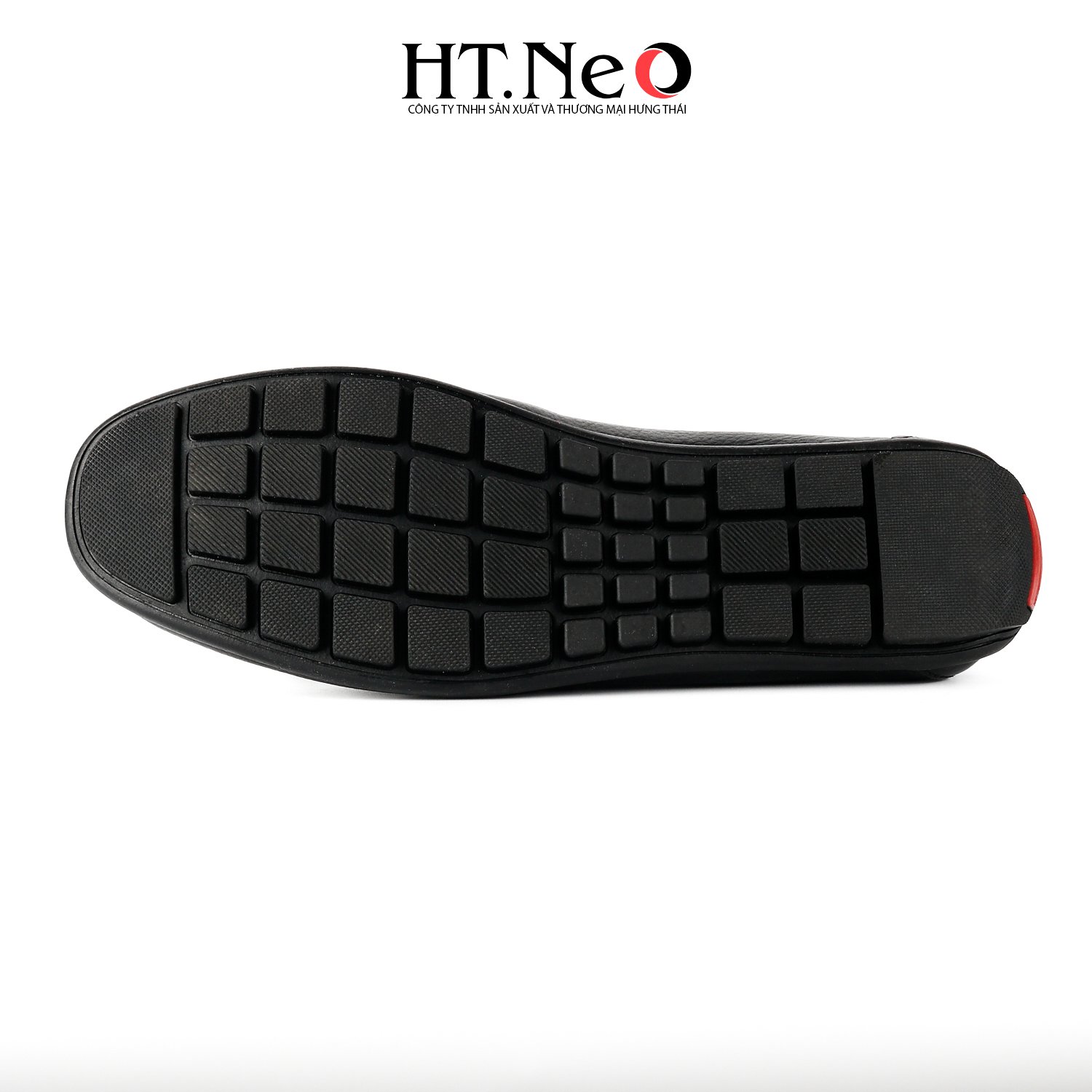 Giày mọi nam, giày lười nam HT.NEO được thiết kế với kiểu dáng đơn giản, trẻ trung với khuy kim loại GM139